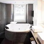 Cube House 公寓